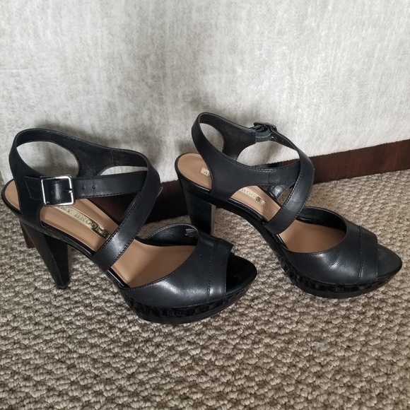 Audrey Brooke Black Leather Sandals Heels Size 6.5M - Picture 8 of 11